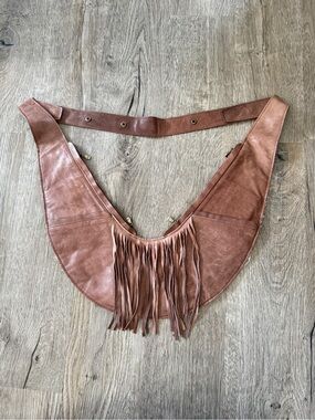 Sash 1/2 Fringe Leather Crossbody